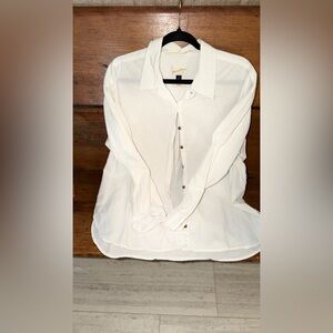 Universal Thread White Casual Button Down Shirt
